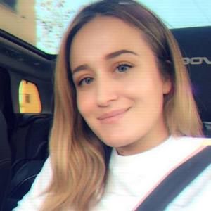 Meet your Posher, Xhoela